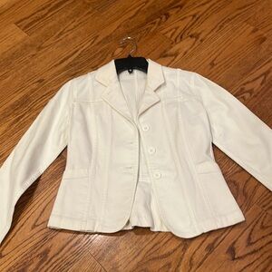 City Dkny Woman’s White Jacket Size 2P